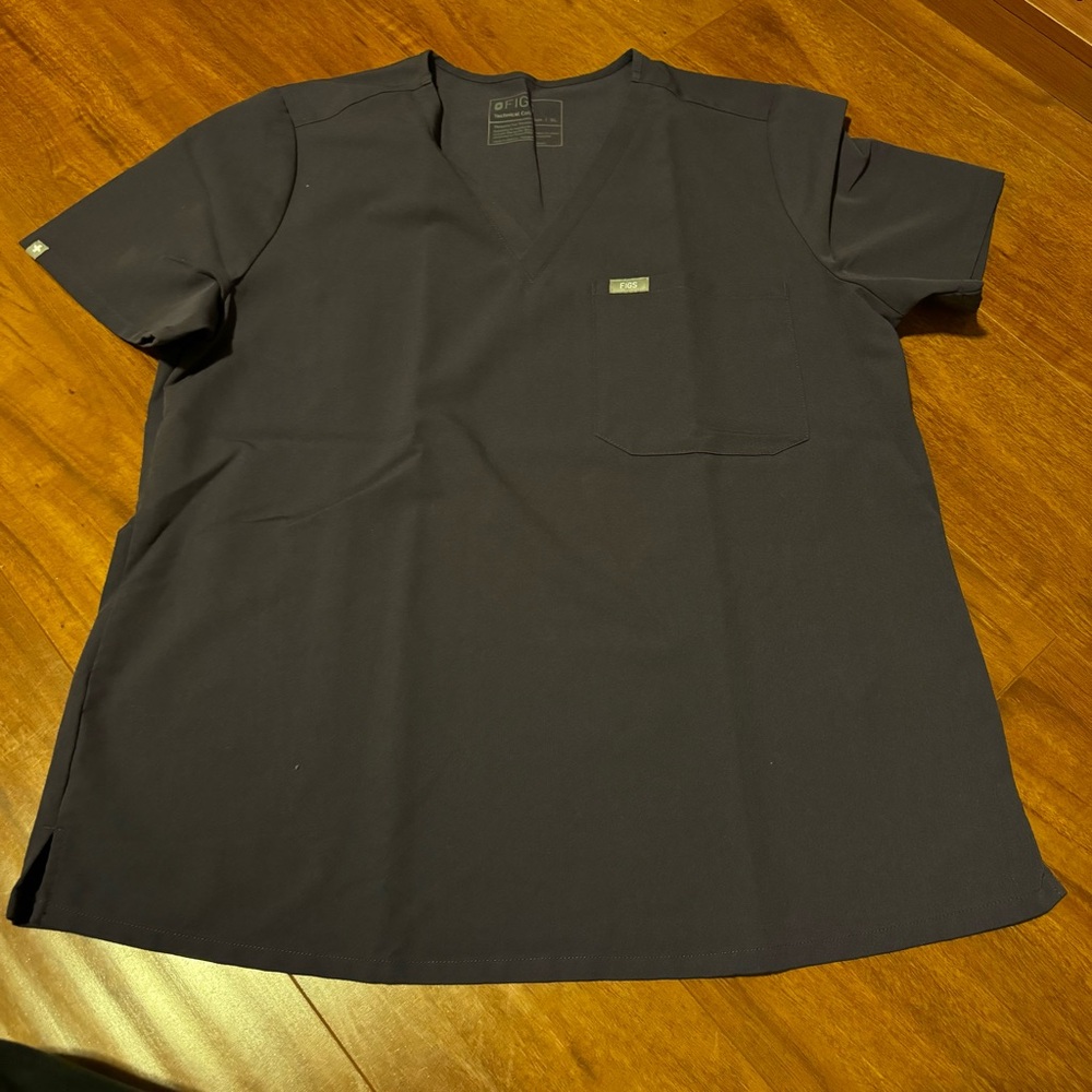FIGS BLACK SCRUB TOP - SIZE XL
